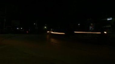 Trafiğin beyaz ve kırmızı ışık yolları - Zaman ayarlı