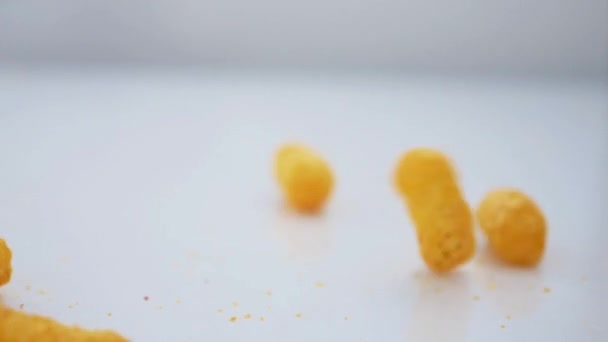 Fallande Potato Chip Makro Slow Motion — Stockvideo