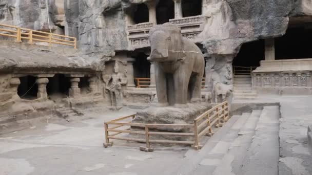 Grande Estátua Elefante Dentro Das Cavernas Ellora — Vídeo de Stock