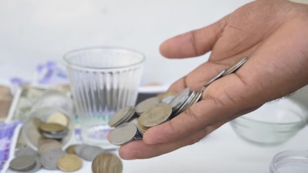 旧印钞及硬币 银行资金背景 — 图库视频影像