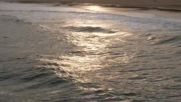 Refleksi Sinar Matahari Air Laut Cuplikan Air Laut — Stok Video
