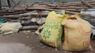 atık boşaltımı yakın plan görünümü