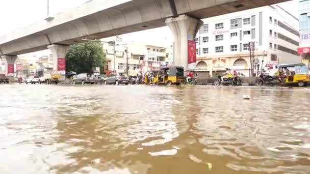Rivière Débordé Raison Fortes Pluies Des Maisons Des Routes Inondées — Video