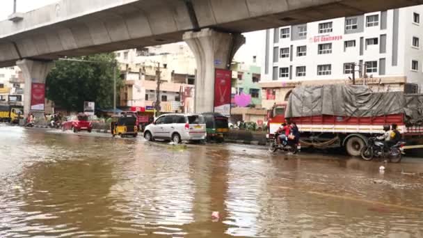 Zaplavené Město Silnicemi Hyderabad — Stock video