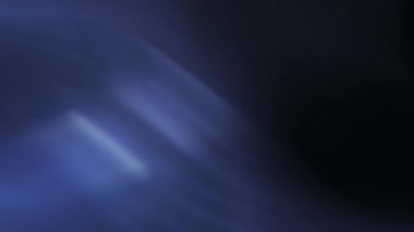 Ortasında parlak mavi bir çizgi olan koyu mavi bir gökyüzü.