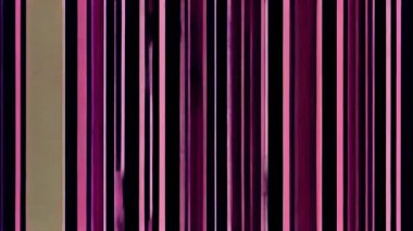 Pembe ve siyah çizgili, kusurlu bir görüntü.