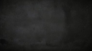 Karanlık ve aydınlık dijital bir sinyal bozma senfonisi