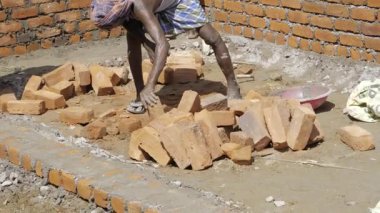 Constructing a Brick Foundation - A Manual of Labor