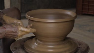 Mastering the Potter's Craft - A Journey into the World of Clay