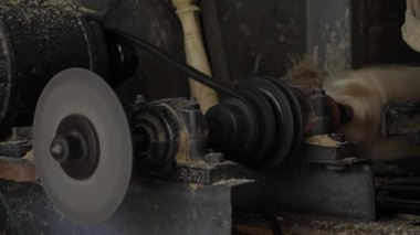 Discover the Heart of the Machine - Exploring the World of Gears and Pulleys