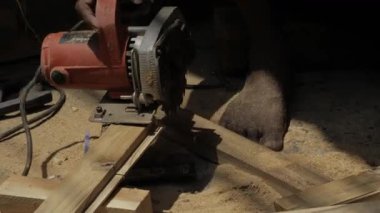 Craftsman's Skill - Hand-Sharpening Tools with Wooden Lattice