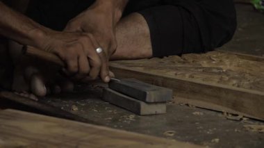 Mastering Wood - Craftsmanship and Precision in the art of woodworking