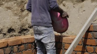 Efficient Construction - A Skilled Worker's Process