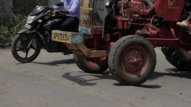 Unbeatable Ride - Tackling the City with Tire Traction