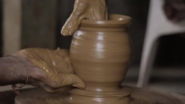 Masterful Pottery - Hand-Crafted Pottery Spinning