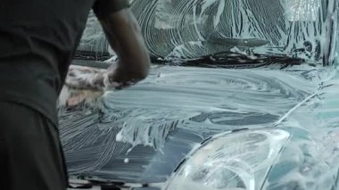 Efficient Car Washing - Soapy Streams and a Clean Machine