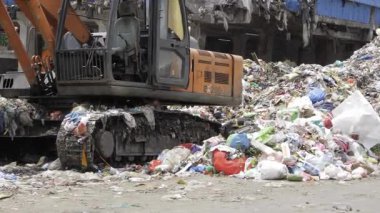 Tackling Trash - The Essential Role of Garbage Trucks in Modern Waste Management