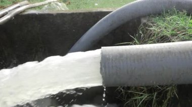 Emergency Water Pipeline Leak - Rapid Response and Repair