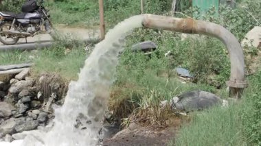 Uncontrolled Water Leakage in an Unkempt Environment - An Unsightly Scenario