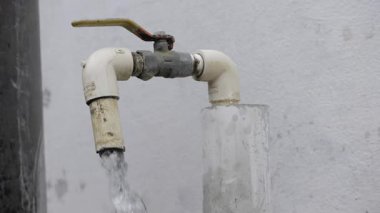 Efficient Water Pump - A Stream of Continuous Flow