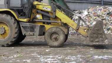 Dirt and Diggers - An Unsung Hero of Construction Sites