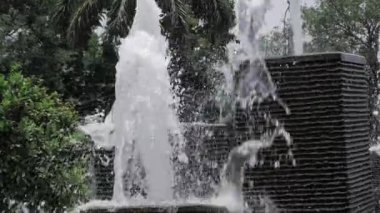 Vibrant Water Fountain - A Serenity Oasis in the City