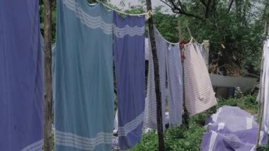 Washing in the Wild - A Guide to Hand-Drying Laundry