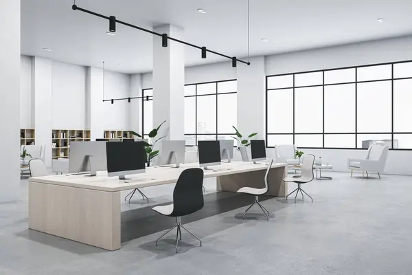 Moderno Loft Blanco Coworking Interior Oficina Con Ventanas Panorámicas Muebles Fotos De Stock Sin Royalties Gratis