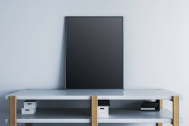 Modern masa ya da televizyon rafları ve boş siyah afişler beton duvara yaslanmış, reklamınız için yerleştirilmiş. 3B Hazırlama