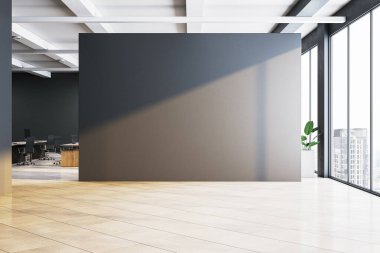 Boş karanlık bir duvarı, geniş pencereleri ve şehir manzarası olan geniş bir ofis. Çağdaş tasarım unsurları olan parlak, temiz çalışma alanı. 3B Hazırlama.