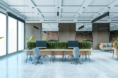 Ahşap masaları, ergonomik sandalyeleri ve yeşil bölümleri olan geniş çağdaş bir ofis. Büyük pencereler şehir manzarası sağlar. 3B Hazırlama