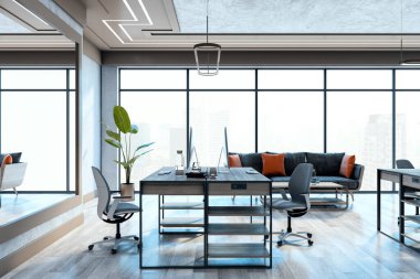 Ahşap masaları, ergonomik sandalyeleri ve geniş pencereli şehir manzarası olan çağdaş ofis içi. Şık ve geniş çalışma alanı. 3B Hazırlama