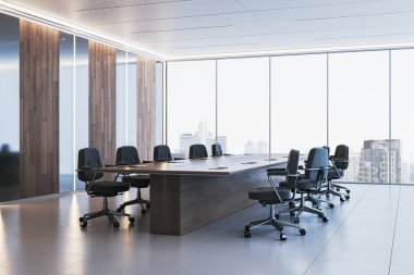 Geniş modern toplantı odası, ahşap masa, siyah sandalyeler ve geniş pencereli şehir manzarası. Parlak bir şirket içi işyeri. 3B Hazırlama.