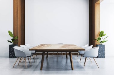 Ahşap masalı minimalist toplantı odası, altı beyaz sandalye, saksı bitkisi ve ışık duvarı arka planı. Modern çalışma alanı kavramı. 3B Hazırlama