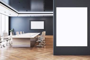 Modern konferans odası düzeni ve parke ahşap döşemesi olan karanlık duvarda boş dikey poster çerçevesi var. 3B Hazırlama