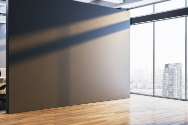 Ahşap zemin ve güneş ışığı olan, pencerelerden manzaralı parlak ofis odasında boş siyah duvar modeli. Temiz tasarım kavramı. 3B Hazırlama