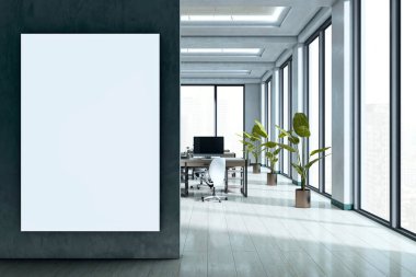 Karanlık duvarda dikey boş tuval, masa, cam pencereler ve kapalı bina bitkileriyle açık çalışma alanı olan modern ofis içi. 3B Hazırlama