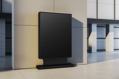 Doğal ışıklandırma ve gölgeli modern bina duvarına karşı boş dikey reklam panosu modeli, markalaşma tasarımı için temiz şehir arkaplanı. 3B Hazırlama