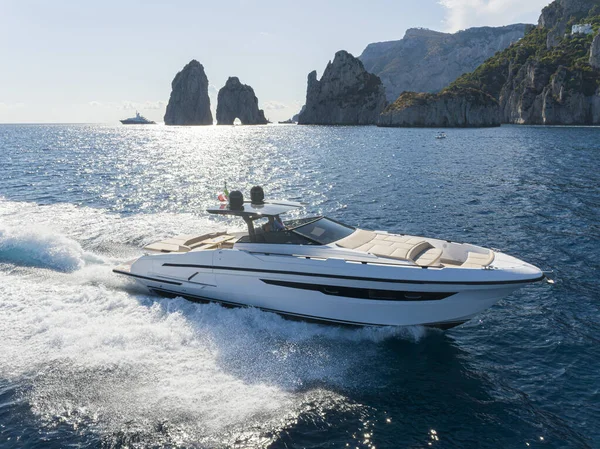 Vue Aérienne Yacht Méditerranée Faraglioni Île Capri Italie — Photo