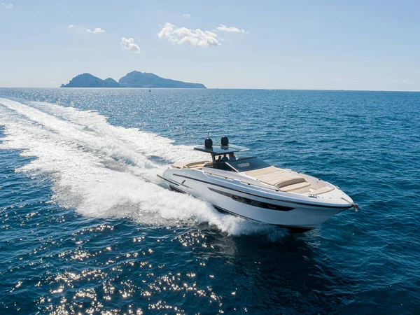 Letecký Pohled Luxusní Jachtu Středozemním Moři Neapolské Pobřeží — Stock fotografie