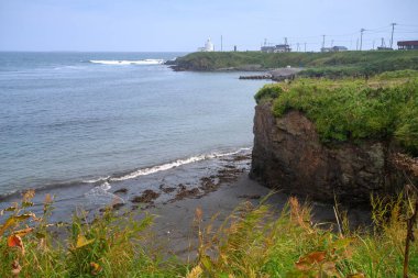 Nosappu Burnu, Hokkaido 'nun ve Japonya' nın en doğu noktası, Pasifik Okyanusu 'ndan gelen suların Okhotsk, Nemuro, Hokkaido, Japonya ile buluştuğu yer.