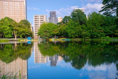 Nakajimakoen Parkı, Chuo-ku, Sapporo, Ishikari Kaymakamlığı, Hokkaido, Japonya 'da birçok önemli binanın bulunduğu bir şehir parkı.