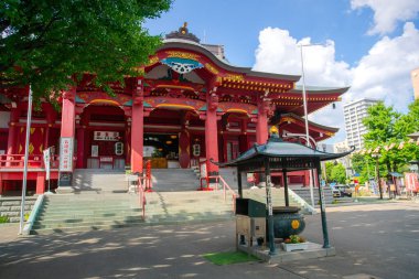 Sapporo, Ishikari Kaymakamlığı, Hokkaido, Japonya - 23 Ağustos 2023 - Naritasan Sapporo Betsuin Shineiji Tapınağı Sahnesi, Naritasan Tapınağı 'nın Sapporo kolu, tapınağın bir parçası