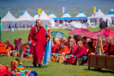 Ulaanbaatar, Moğolistan - 4 Ağustos 2024 - Danshig Naadam ve Khuree Tsam festivali, Moğolistan 'ın antik dini ve kültürel festivali, Hazretleri Zanabazar' ın taht töreni ile ilgilidir.