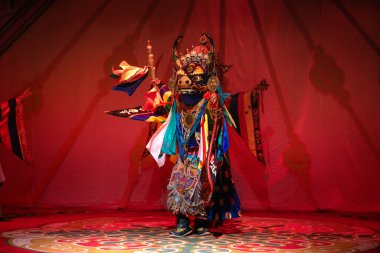 Ulaanbaatar, Moğolistan - 5 Ağustos 2024 - Moğolistan 'da turizmin ilgi odağı olan geleneksel Ulaanbaatar Müzik ve Dans Sahnesi
