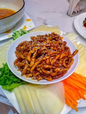 Moğolistan 'daki Çin Lokantası Menüsü