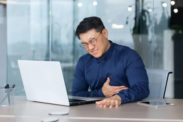Mature Asian Businessman Sick Office Man Having Heart Attack Senior — Stock Photo, Image