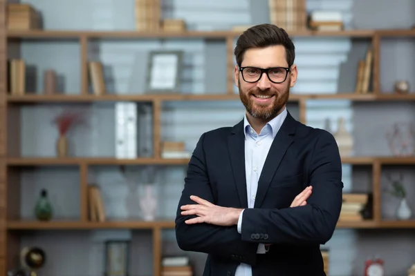 Portrait Successful Mature Boss Senior Businessman Glasses Business Suit Looking — Stock Photo, Image