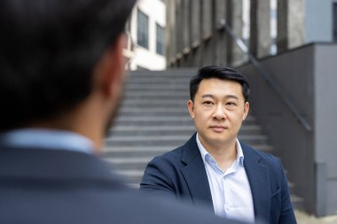 Şehir Geçmişi Olan Profesyoneller Arasında İş Karşılaşması.