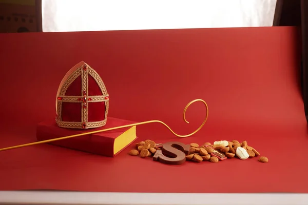 2012 Sinterklaas Nicholas Day December 아이들은 벨기에에서 명절을 보내고 초콜릿 — 스톡 사진